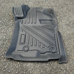 車のフットマットの画像