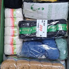 【リサイクルショップどりーむ天保山店】No.4787　毛糸セット　写真参照🎵　お買い得品🎵　編み物好きさんにオススメ🎵の画像