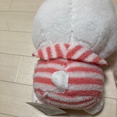 ハローキティ新商品とポーチ付きの画像