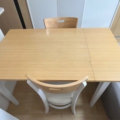 伸縮ダイニングテーブルセットの画像
