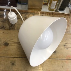 無印 大きいシェードのペンダントランプ　21年製の画像