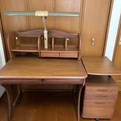 子供用　
学習机　　の画像