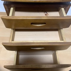 サイドチェストの画像