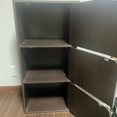 扉付きカラーボックス　3段　ブラウンの画像