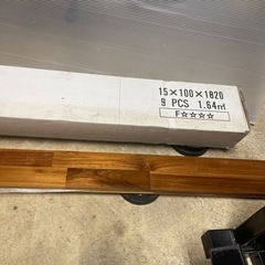 チーク材の画像