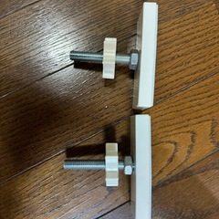 平安伸銅工業 LABRICO 2×4アジャスター オフホワイト（欠品あり／2組あります）の画像