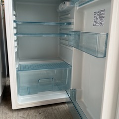 直冷タイプ❗️サビあり💦Elabitaxエラヴィタックス2017年製ER-147(HG)全定格内容積138L電気冷凍冷蔵庫白•黄緑の画像