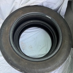 廃タイヤ　タイヤ　2本　無料　花壇　土留めの画像