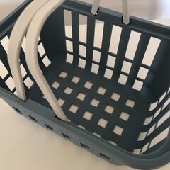 ｟未使用新品｠小物入れ　かごの画像
