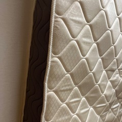 セミダブルスプリングマットレスの画像