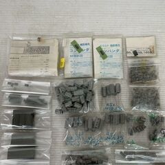 電子機器部品 大量まとめ売り コンデンサー 電子パーツ など まとめ コンパンダ 現状品  電子機器 Y2300の画像