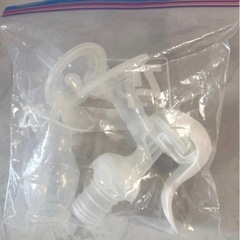 【未使用】Pigeon 手動搾乳器 
母乳の画像