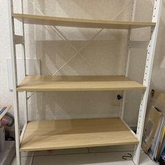 4段ラックの画像