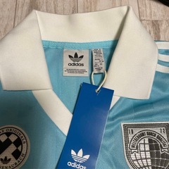 adidasの画像