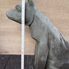 石像 犬のオーナメントの画像