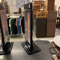 K2511-057 TEKNOS CHM-4532 カーボンヒーター② 首振り ブラック 年式表記なし 通電確認済み キズ汚れ有り の画像