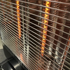 K2511-057 TEKNOS CHM-4532 カーボンヒーター② 首振り ブラック 年式表記なし 通電確認済み キズ汚れ有り の画像