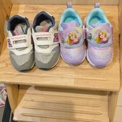 子供の靴差し上げます。の画像