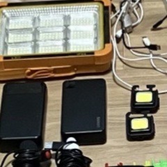 今日迄‼️値段交渉OK‼️中古　釣り用ライト類＋集魚灯＋モバイルバッテリー56,800×2の画像