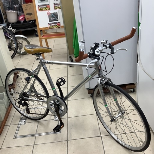 Alfa Romeo   アルファロメオ  Cheng  Shin Tire  クロスバイク　24インチ　7段変速