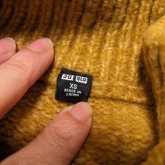 マスタードカラー 長袖ニットセーター XSの画像