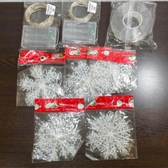 壁掛け クリスマスツリー LEDライト付き 約150cm 雪の結晶の画像