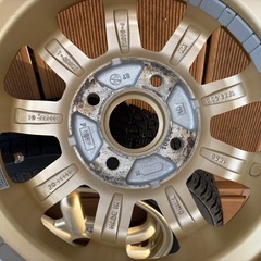 12インチ  スタッドレス付きホイールの画像