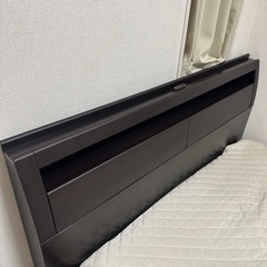 引き取りに来てくれる方！ニトリのクイーンサイズのベッドとマットレス譲ります！の画像