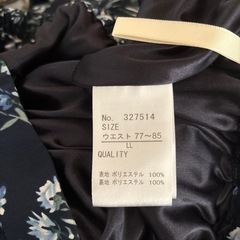 花柄スカートの画像