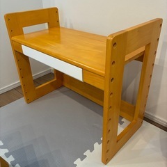 【交渉中】【美品】子ども用学習机　　キッズデスクの画像