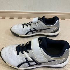 少年用　野球スパイク　23.5cmの画像