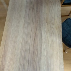 ニトリ：DTオーランド140 とチェア３つの画像