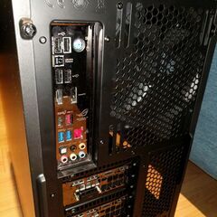 ゲーミングPC (i7-6700K, SLI 2x GTX 980Ti, 32GB DDR4, 256GB NVMe, 1200W PSU)の画像