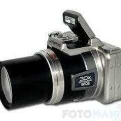 Olympus SP-800UZ 従来のレンズ交換式の性能を、手の平サイズのボデイーに収めて、レンズ交換無しで800mmと言う超望遠撮影もできる、すごいカメラです。の画像