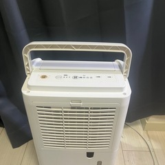 コンプレッサー式衣類乾燥除湿機（アイリスオーヤマ）の画像