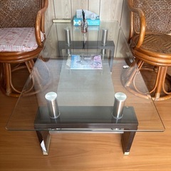ガラステーブル　ロータイプの画像