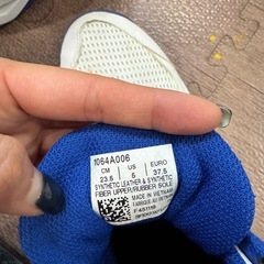 子供シューズの画像