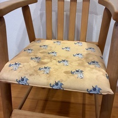 子供用のダイニングチェアさしあげますの画像