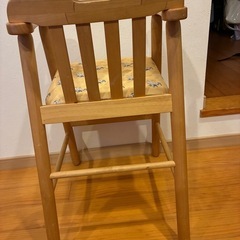 子供用のダイニングチェアさしあげますの画像