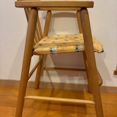 子供用のダイニングチェアさしあげますの画像