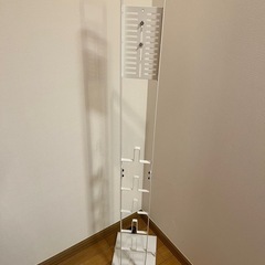 掃除機スタンドの画像