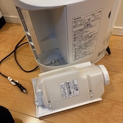 Panasonic 加湿セラミックファンヒーターの画像