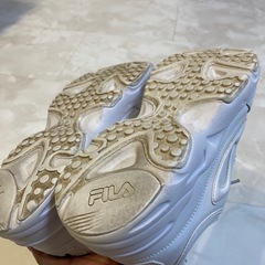 FILA フィラ　サイズ24.0センチ　スニーカー　厚底　白色　ホワイト　ギャルの画像