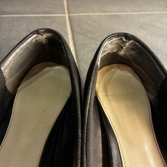earth 黒　パンプス39（24cm〜24.5cm相当）の画像