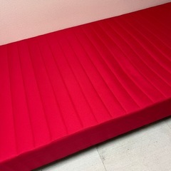 シングルベッド　赤の画像