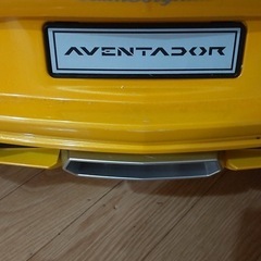 ランボルギーニアヴェンタドール子供乗用車ラジコンの画像