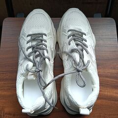 新品 25cm レディース スニーカー ホワイト 厚底 男女兼用 シューズ  識別番号:【N483-S】の画像