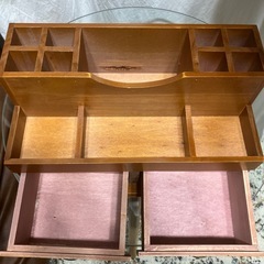 アンティークな小物入れの画像