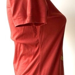 イヴ・サンローランYSL ロゴ 半袖 Tシャツ 赤の画像