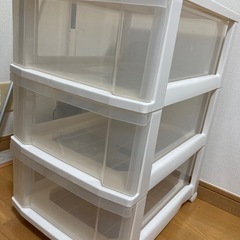 キャスター付 クローゼットチェストの画像